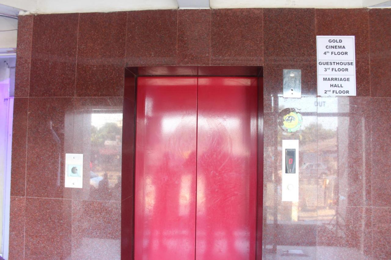 Lg Towers Hotell Guwahati Exteriör bild