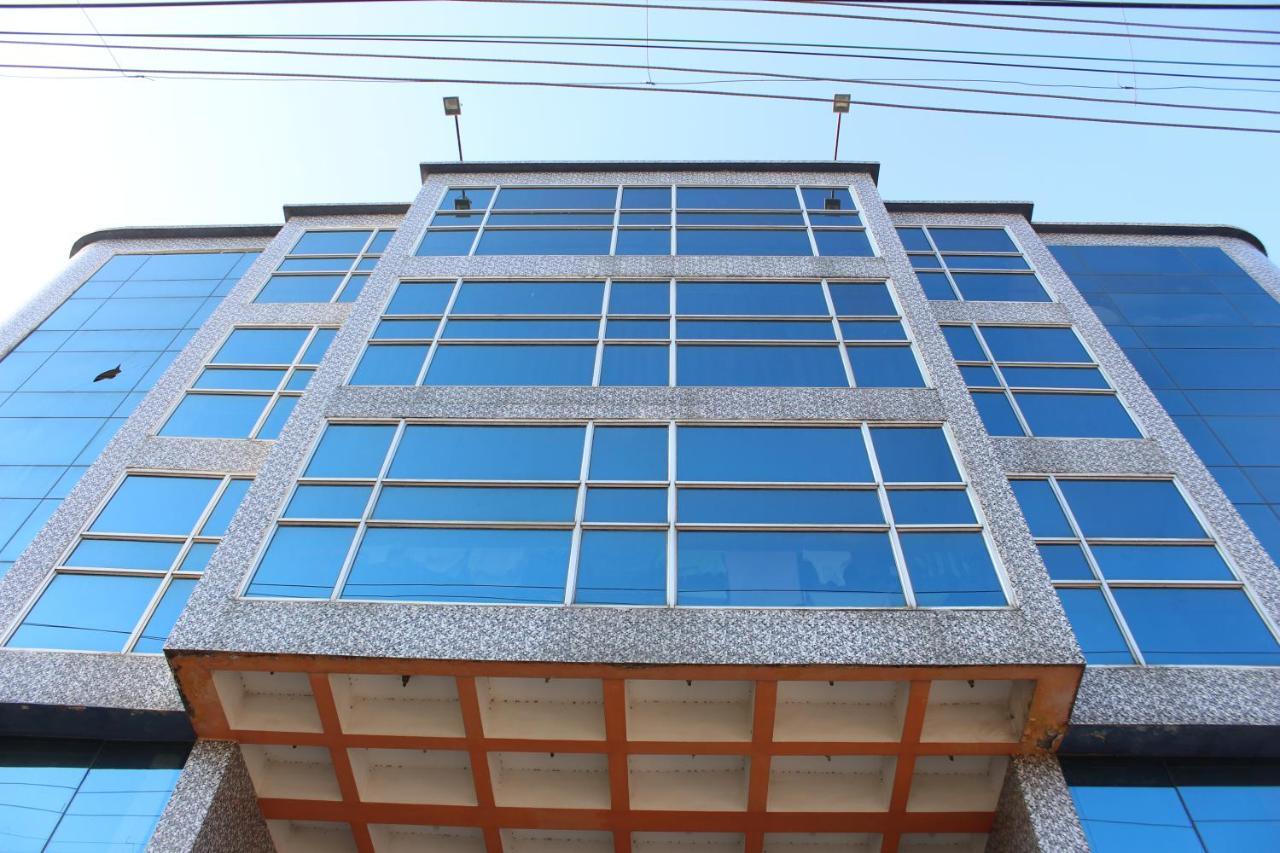Lg Towers Hotell Guwahati Exteriör bild